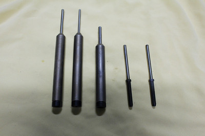 昆山開發區佳鴻機械五金廠 專業提供鉚合機等設備及緊固件解決方案